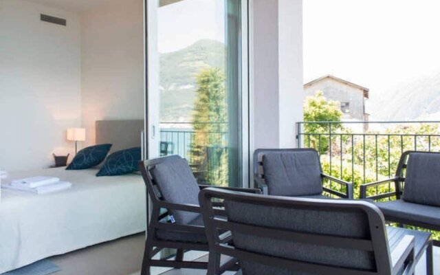 Bellagio Lake Resort Luxury Apartment