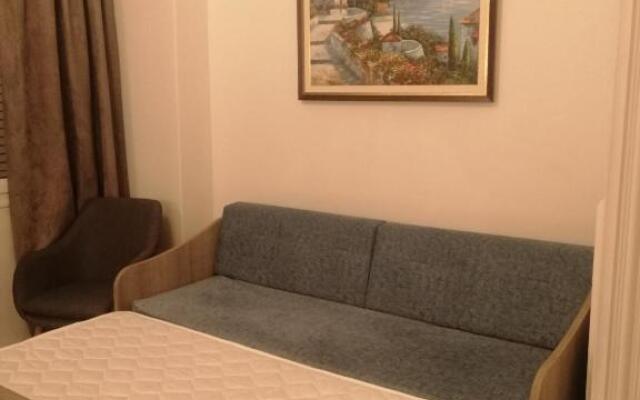 Apartment @Katehaki Metro