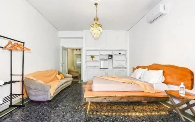 Sunny Palm Room Crete