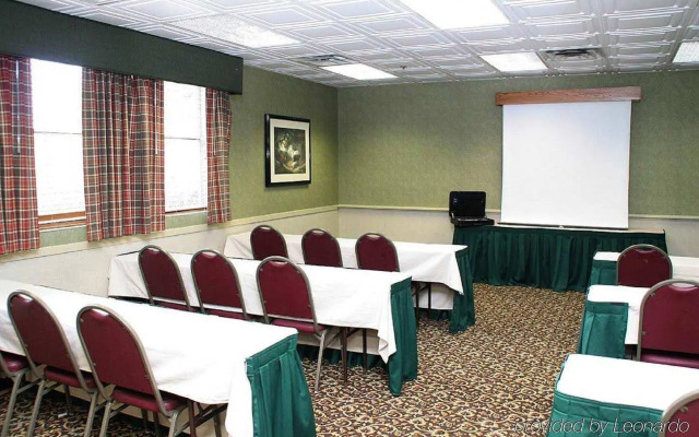 Staybridge Suites Columbus - Worthington