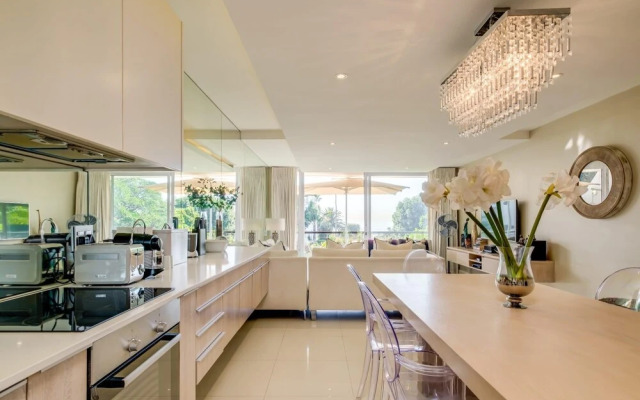 Elegant Apartment at the Waterclub Amani Views