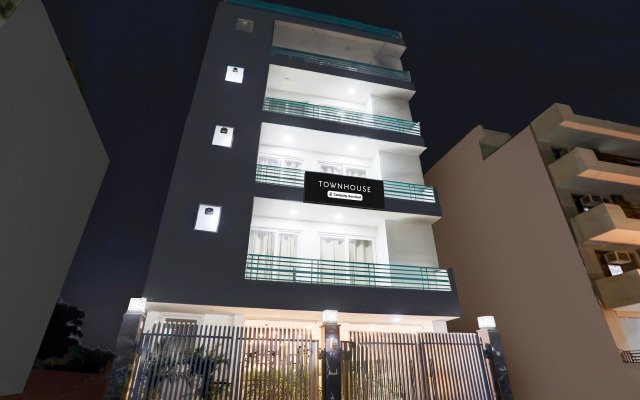 Super Townhouse Sector 52 Near Artemis Hospital