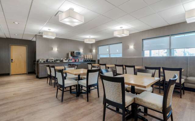 Best Western Plus Eastgate Inn & Suites