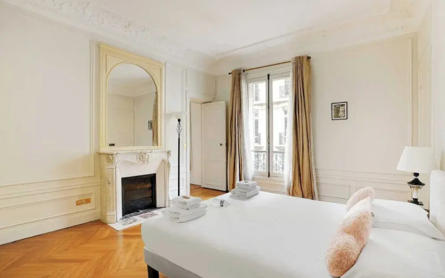 Splendid Spacious Apartment - Trocadero