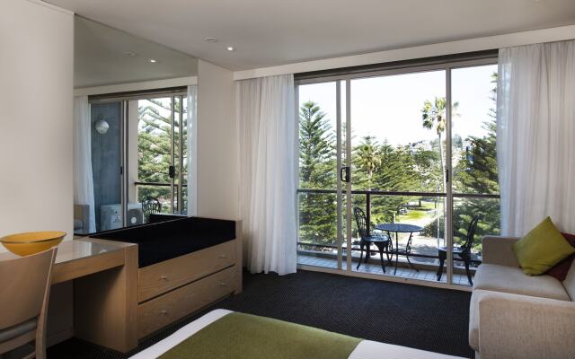 Coogee Sands Hotel and Apartments