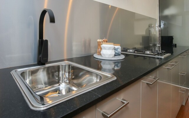 Indulge Apartments -The Urban Collection