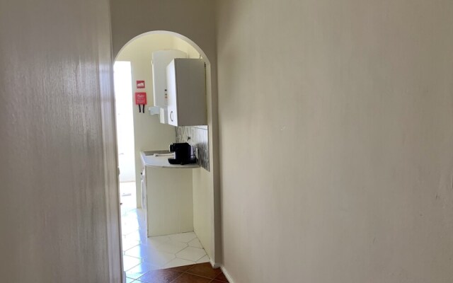 Lovely 2-bed Apartment in Lisbon Center