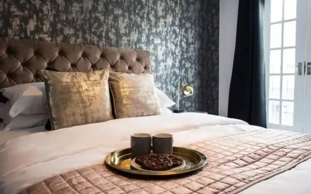 Golden Key Apartments
