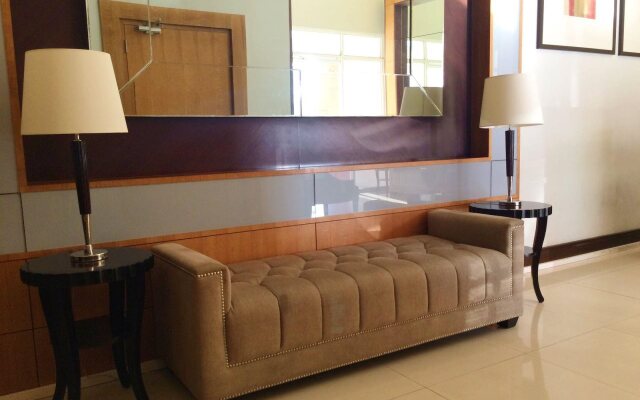 Bellini Suites at Presidio, Lakefront