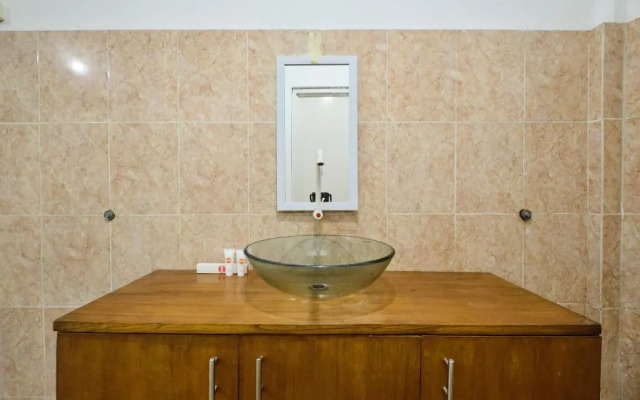 OYO 2519 Mayang Garini