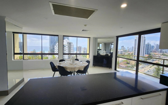 Surfers Hawaiian Apartments