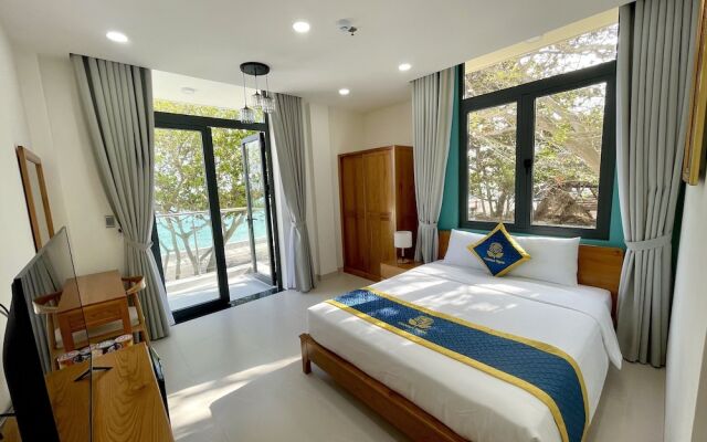 Golden Rose Hotel