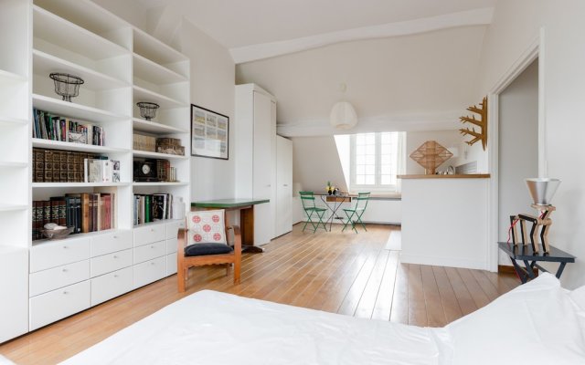 Le Marais - hôtel de Ville Apartment