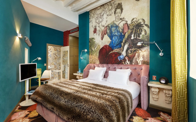 Hôtel du Petit Moulin, Haute Couture hotel by Lacroix