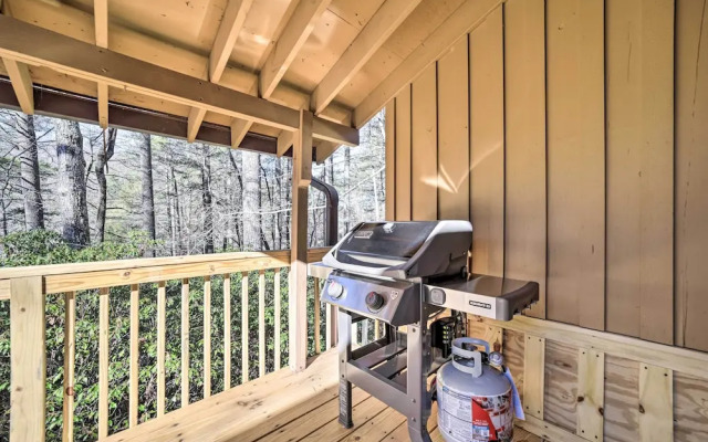 Sapphire Home w/ Grill & Pool Access