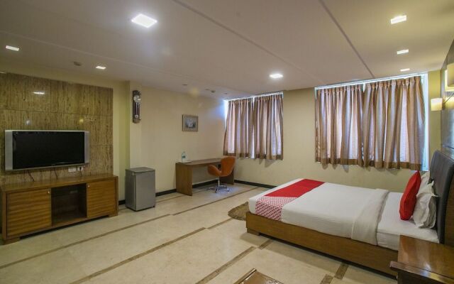OYO 27859 Agi Dynasty Suites