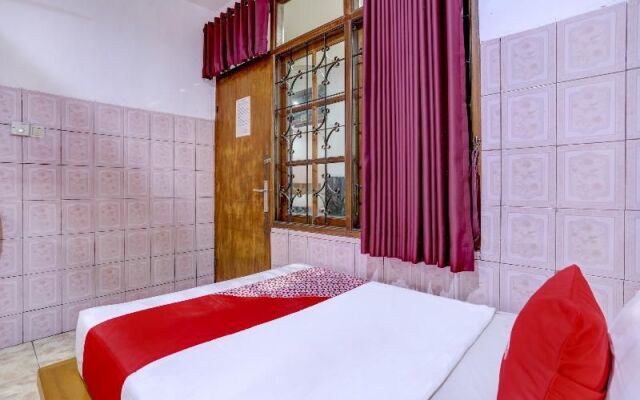 OYO 90201 Hotel Bina Artha