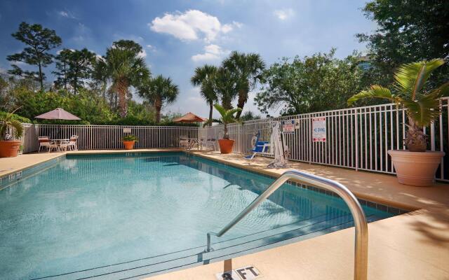 Best Western Plus Universal Inn