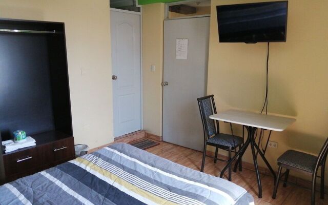 Hostal Encantos AQP
