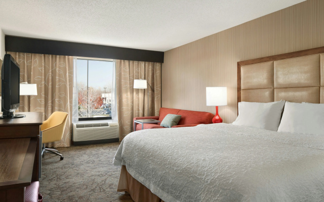 Hampton Inn & Suites Detroit/Sterling Heights