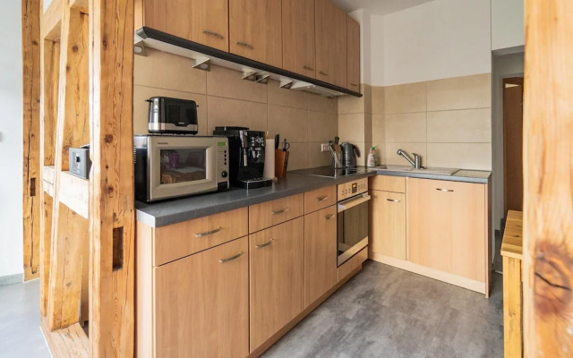 Retreat With Forest Views