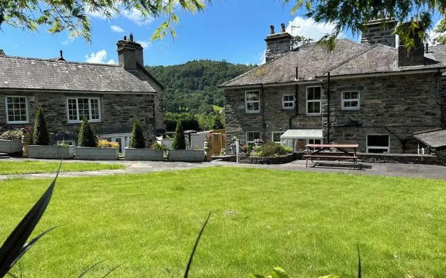 Tyn Y Fron Country House