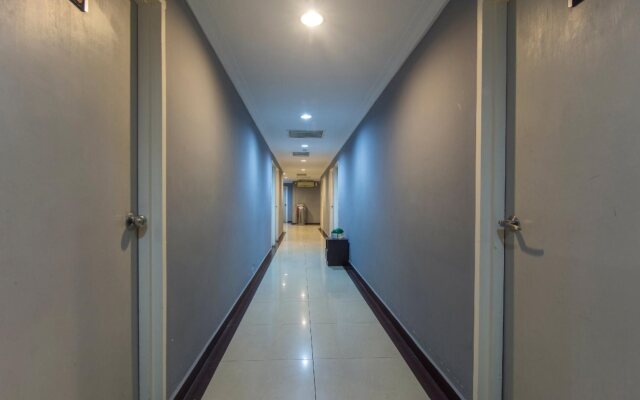 Super OYO 761 City Hotel