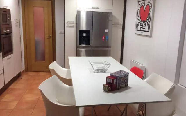 Malaga 102181 2 Bedroom Apartment By Mo Rentals