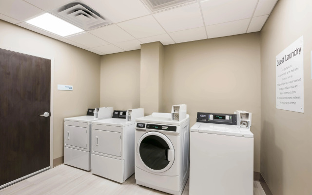 Holiday Inn Express & Suites Jacksonville - Town Center by IHG