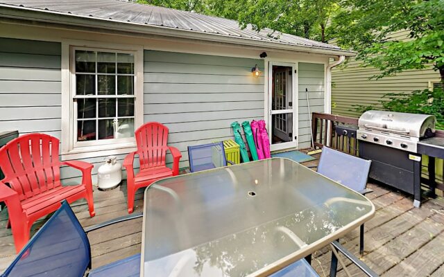 3Br Stylish Cottage East Nashville by RedAwning