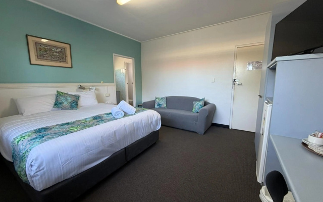Riviera Motel Bundaberg – Guest Rooms – Bundaberg