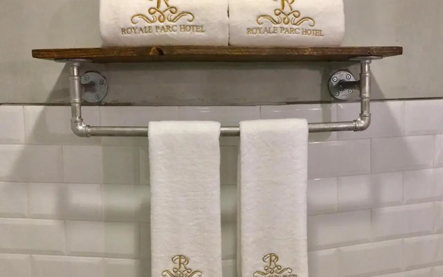 Royale Parc Hotel Tagaytay