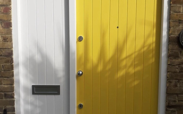 3 bed Apartment With Garden in Zone one se1