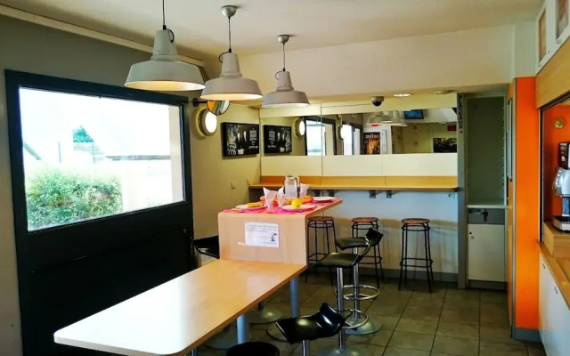 hotelF1 Angers Ouest Beaucouze