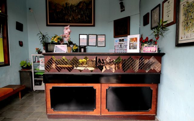 RedDoorz Plus Syariah near Lempuyangan Station 3