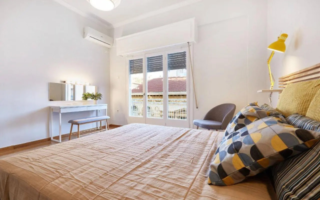 Chloe Boutique Apartments Metropolis
