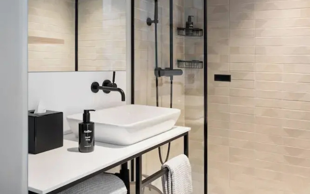 Stay KooooK Geneva City – Online Check In