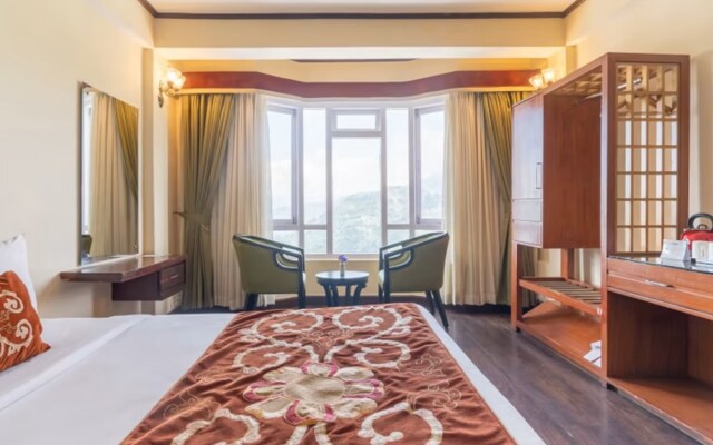 Summit Lillium Hotel & Spa