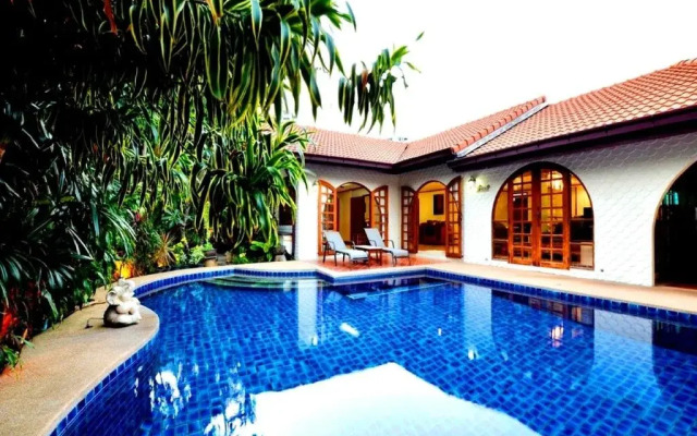 Grand Condo Lotus Pool Villa near the beach