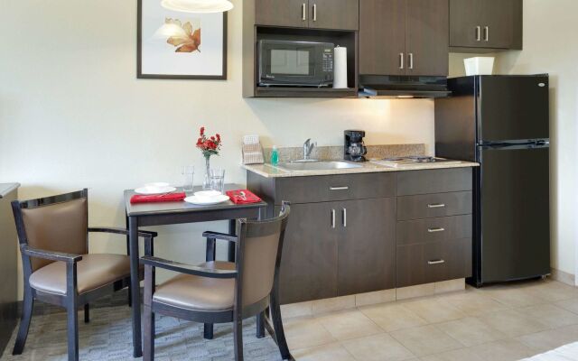 Spark by Hilton Longview