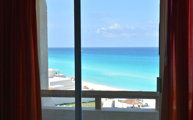 Seaside Condo by Solymar