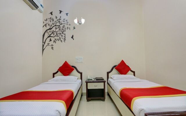 OYO 11390 Vaibhav Residency