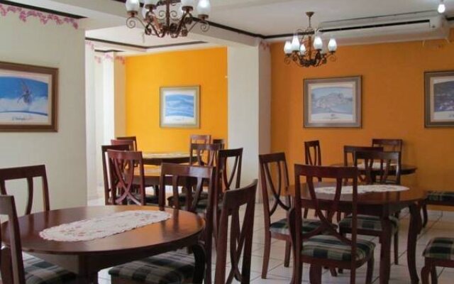Hotel Villa Serena San Benito