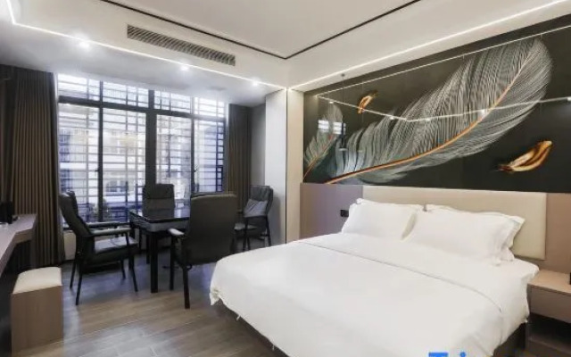 Rongyue Times Smart Hotel