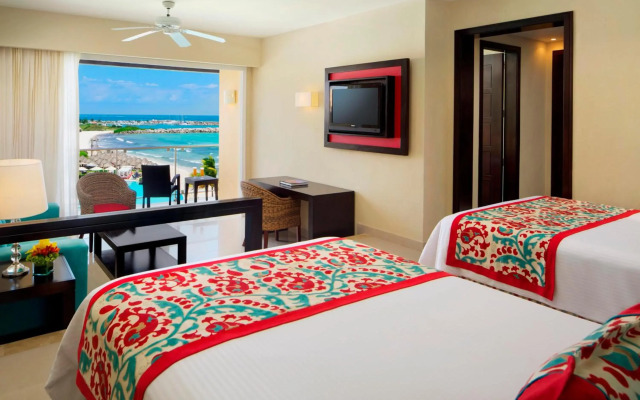 Dreams Jade Resort & Spa - All Inclusive