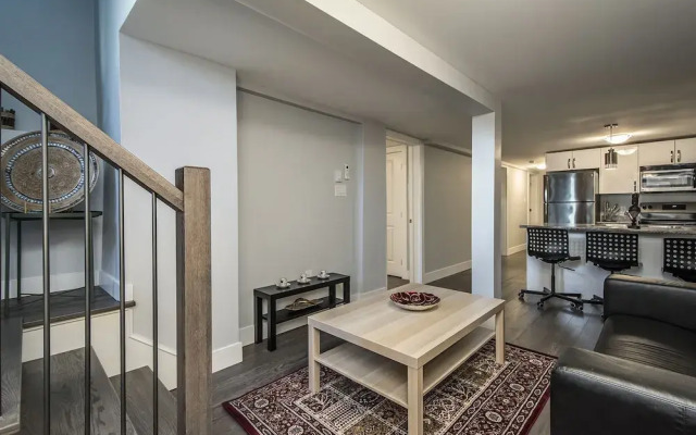 Spacious DAL & Downtown Apartments