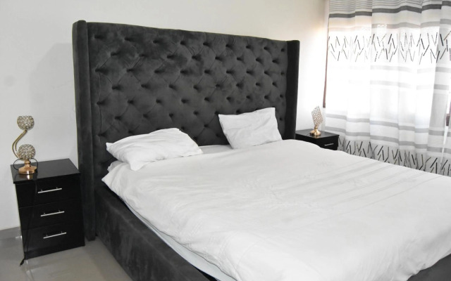 Specious Old Zamtel flats