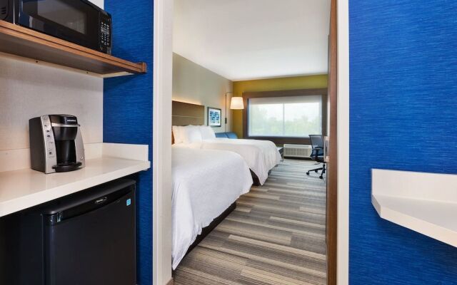 Holiday Inn Express & Suites Milan – Sandusky Area