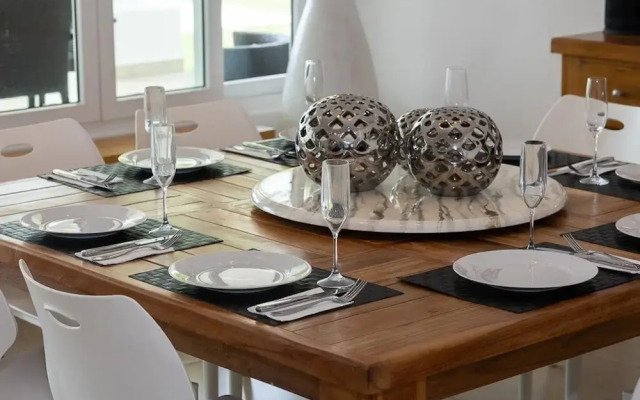 The Golf Oasis Villa by Acomodo