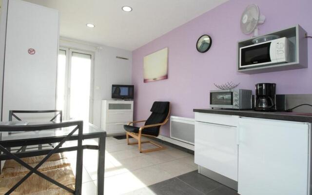 Appartement Balaruc-les-Bains, 1 pièce, 2 personnes - FR-1-553-23